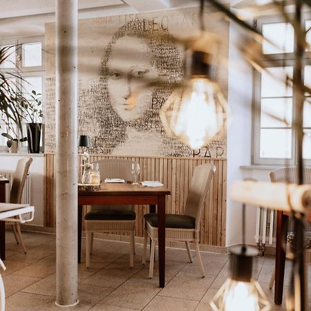 Landhotel Zum Schwanen Mit Restaurant Mona Liza Osthofen Экстерьер фото
