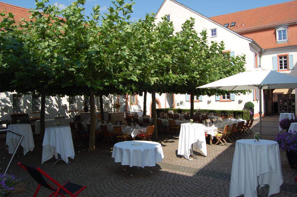 Landhotel Zum Schwanen Mit Restaurant Mona Liza Osthofen Экстерьер фото