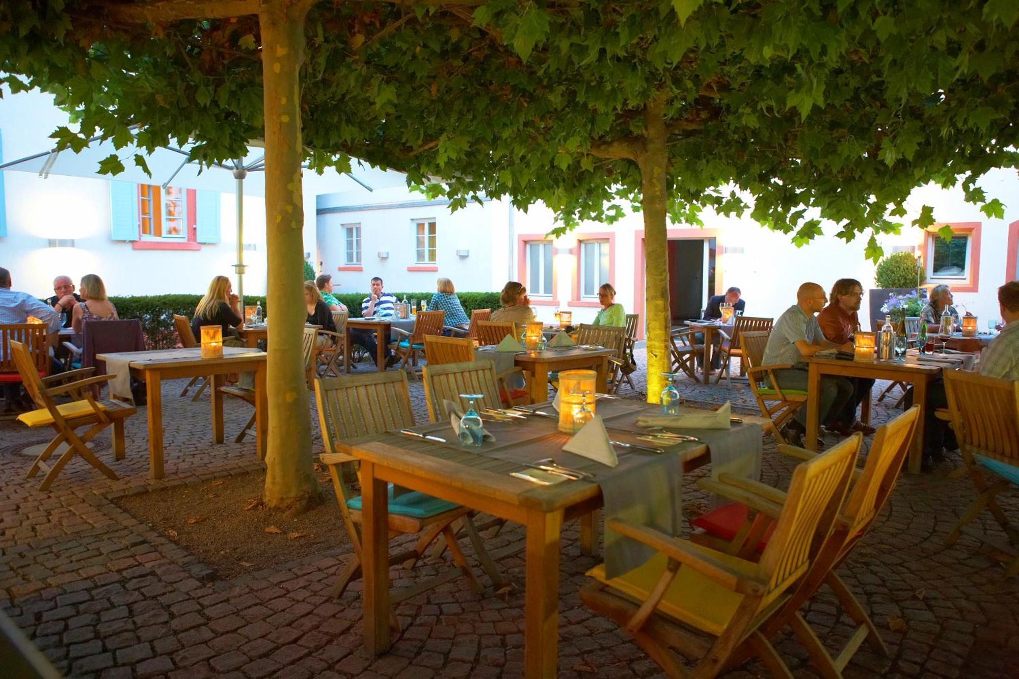 Landhotel Zum Schwanen Mit Restaurant Mona Liza Osthofen Экстерьер фото